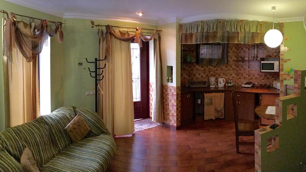 Odelana Apartments Odessa Quarto foto